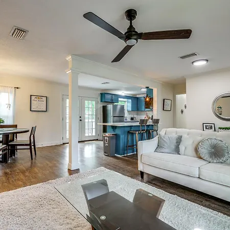 Galveston Home 1 Mi To Moody Gardens And Beaches!